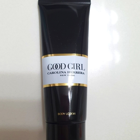 Carolina Herrera Bath & Body Bn Carolina Herrera Good Girl Perfumed